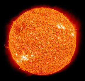 The_Sun_by_the_Atmospheric_Imaging_Assembly_of_NASA's_Solar_Dynamics_Observatory_-_20100819.jpg